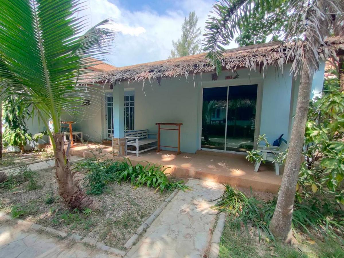 Banana Beach Resort Ko Lanta Exterior foto